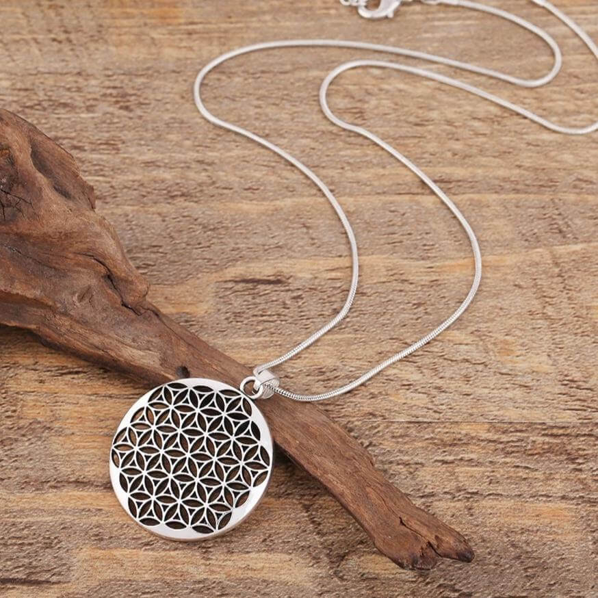Pendentif Sacré Fleur de Vie avec Chaîne