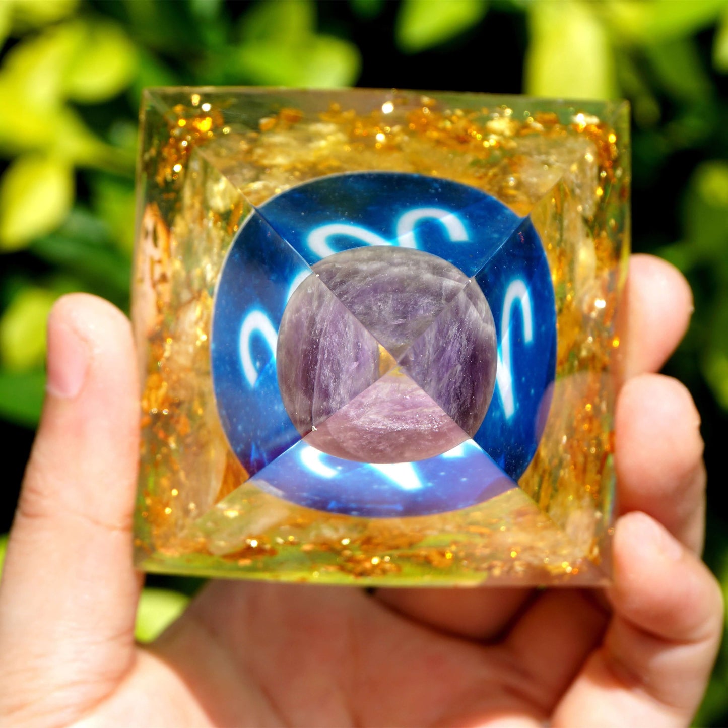 Pyramide Orgonite du Zodiaque Améthyste et Citrine -  Bélier