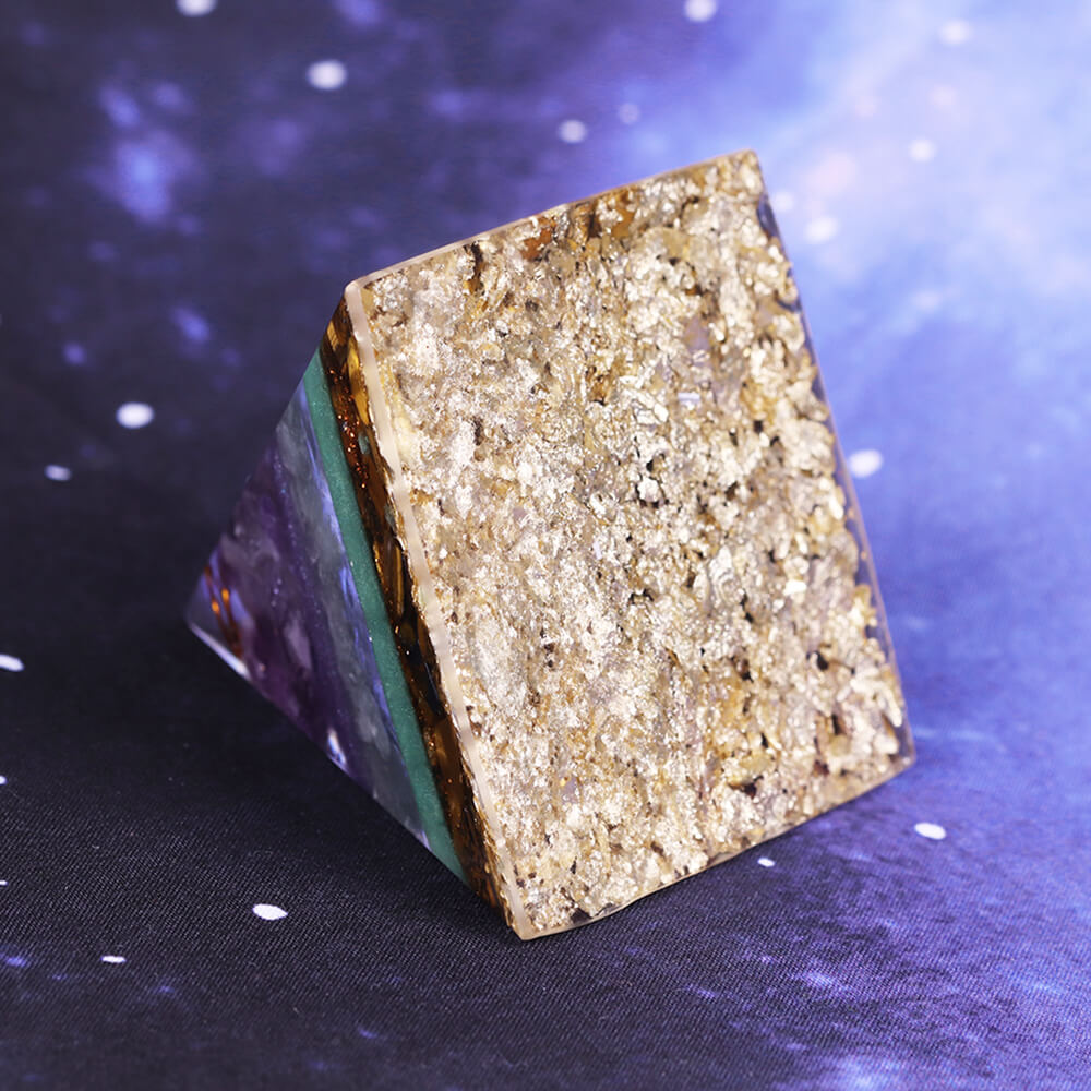 Pyramide Orgonite Oeil de Tigre et Améthyste - Équilibre et Méditation