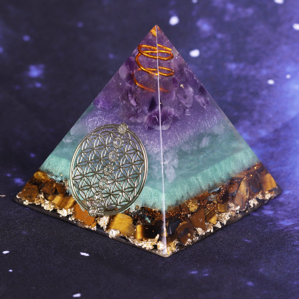 Pyramide Orgonite Oeil de Tigre et Améthyste - Équilibre et Méditation