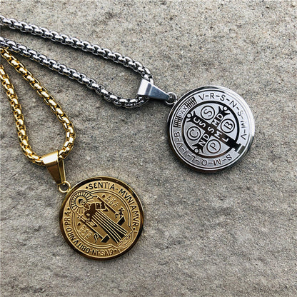Pendentif Saint Benoît avec Chaîne